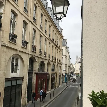 Au Coeur Du Marais Apartment